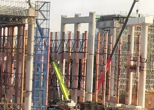 巨型立柱管道钢管.jpg